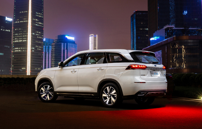 长安欧尚X7 EV正式上市 最大续航405km 15.99万起-图3