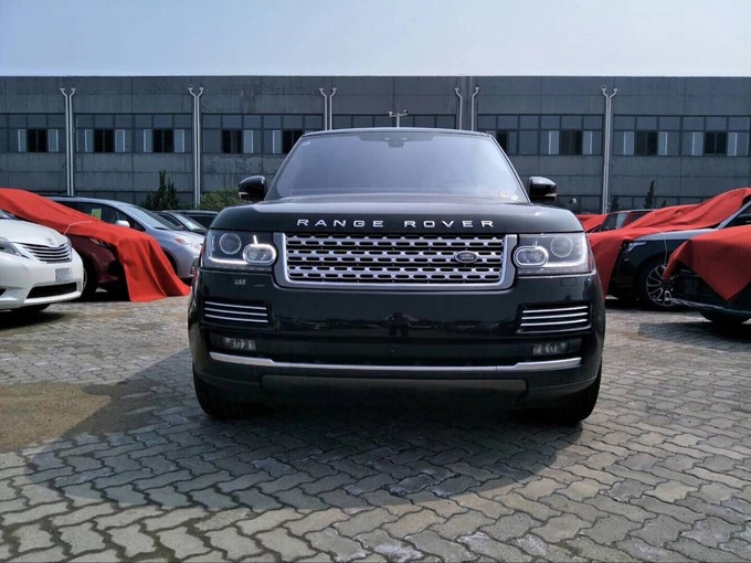 路虎揽胜四座加长 17款柴油3.0T亮点解密-图2