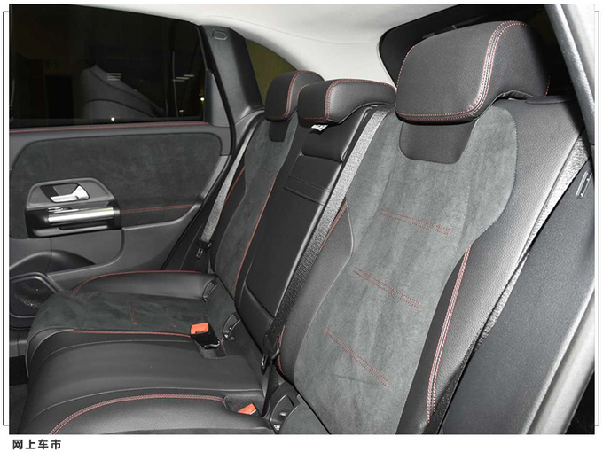 奔驰B级旅行车实拍搭2.0T引擎/外配AMG运动套件-图6