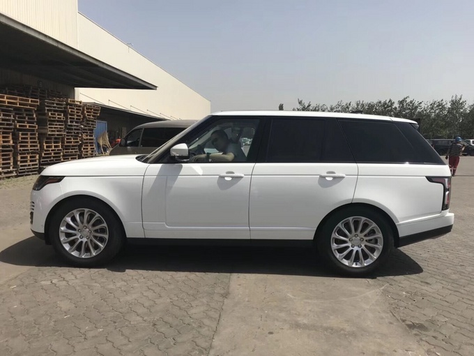 18款路虎揽胜行政 港口销量一直火爆促销-图3