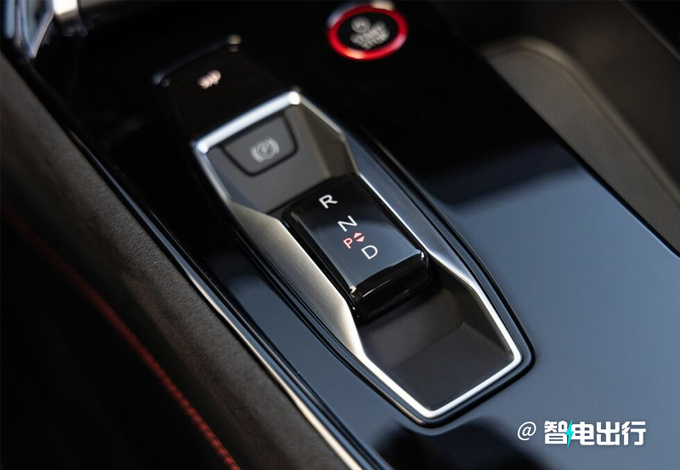 奥迪新A6发布时间确认用百万级车型同款内饰-图8