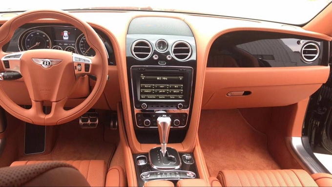 18款宾利飞驰V8S 超帅外形降价走量冲榜-图6