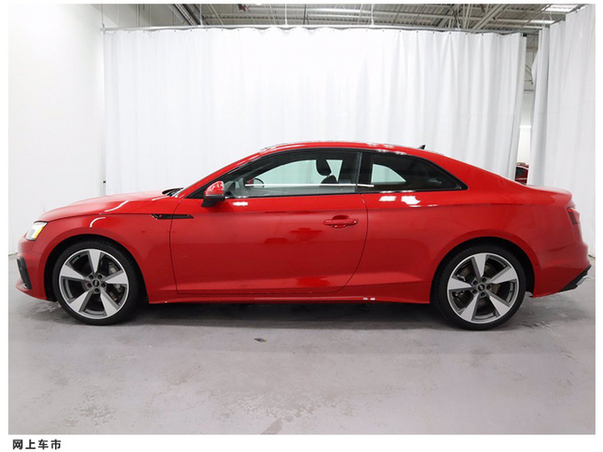 奥迪A4轿跑版实拍搭2.0T引擎/双门溜背造型-图3