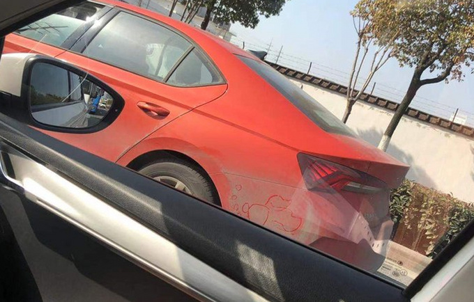 斯柯达全新明锐实车街拍 尺寸接近速腾 二季度上市-图4