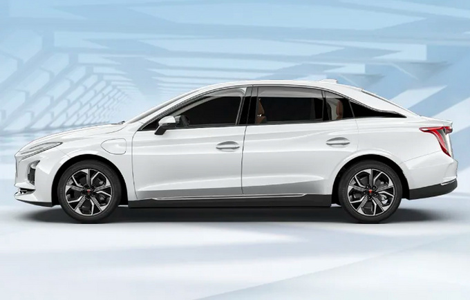红旗纯电动轿车明天亮相尺寸超特斯拉Model S-图2