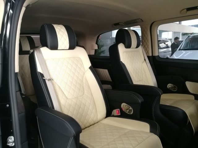 解读奔驰V250加长加高版 内饰奢华高清图-图5