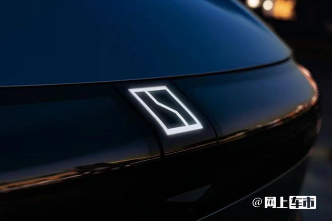 极氪首款轿车定名极氪007比特斯拉Model 3大一圈-图1