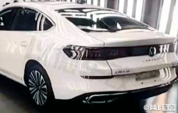 上汽大众全新凌渡工厂实拍 配贯穿尾灯 造型更运动-图1