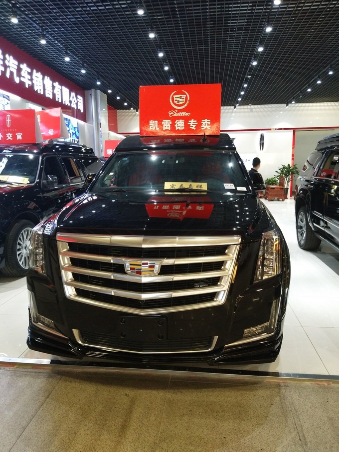 18凯迪拉克总统一号 加长高性价SUV235万-图2