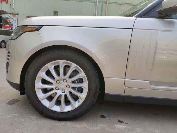 18美规路虎揽胜3.0T 汽油行政高级金属漆-图8