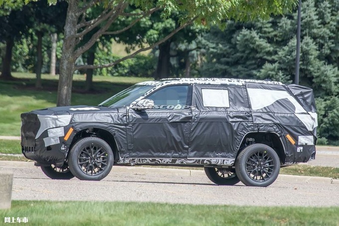 Jeep全新大型SUV预告图发布增插混系统/明年开售-图3