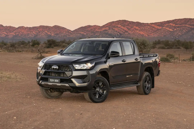 豐田新款HiLux輕混車型油耗公布省7.1-9.5油耗-圖3