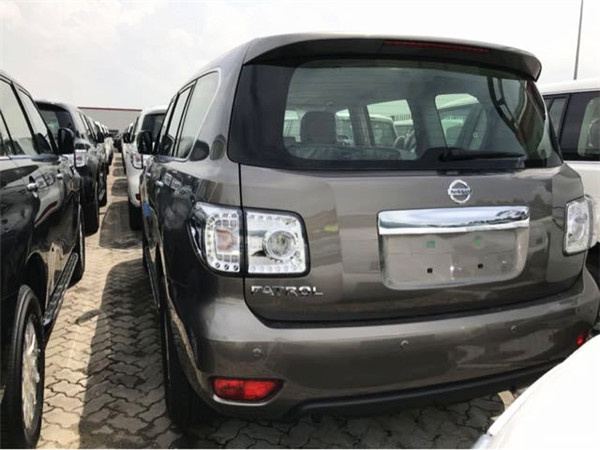 19新款日产尼桑途乐XE/SE 版本图文对比-图3