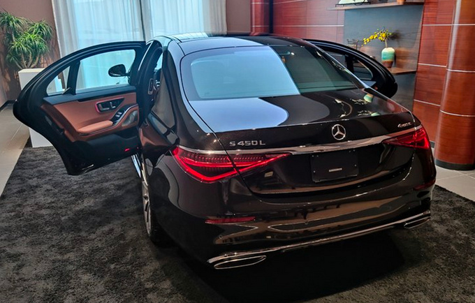 奔驰全新S级今日上市配置表提前曝光 推5款车型-图2