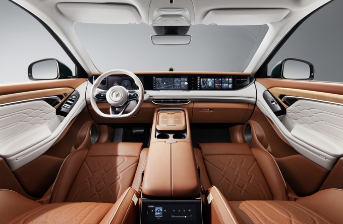 新岚图FREE和问界M7怎么选追求年轻运动选它准没错-图8