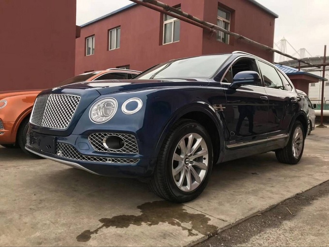 18款宾利添越价格表 最豪华最快柴油SUV-图2