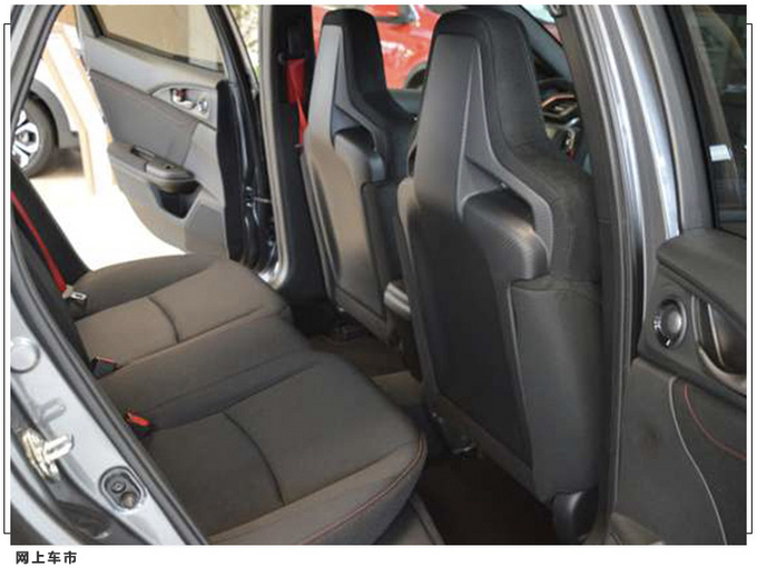 本田思域TYPE-R进店实拍搭2.0T引擎/中置排气-图6