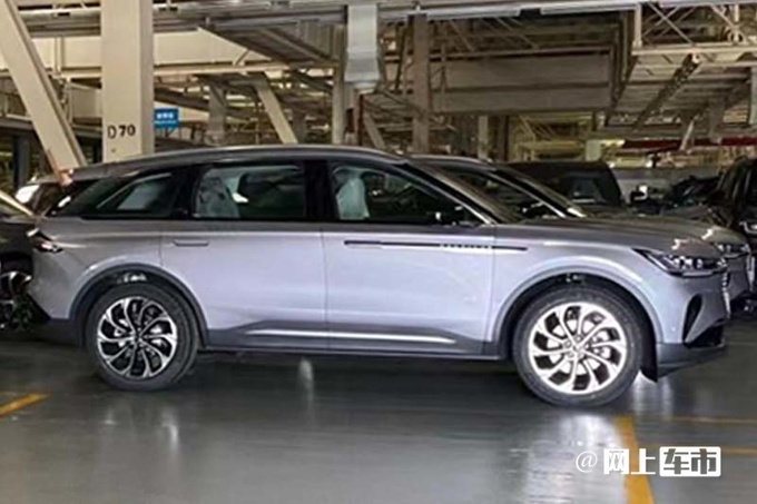 林肯航海家最快4月上市配环绕式座舱 预计32万起售-图2