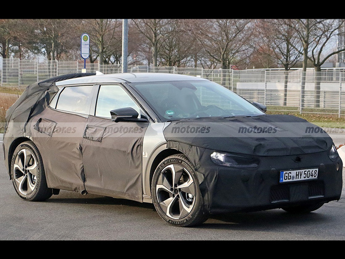 起亚全新电动车再曝谍照双电机全驱/配双色轮圈-图1