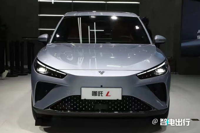 比預(yù)售便宜哪吒L純電售13.99萬(wàn)起新增黑色內(nèi)飾-圖1
