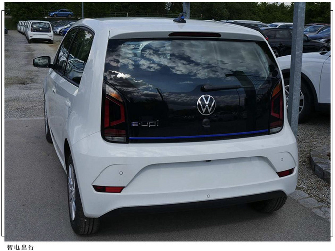 大众e-up实拍曝光熏黑尾灯/内配一体式座椅-图2
