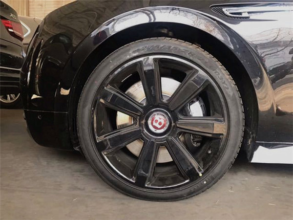 18款宾利飞驰V8S优雅不俗气 主要配置表-图10