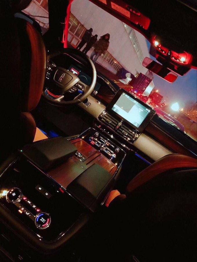 加版18款林肯领航员 全路况四驱港口疯抢-图4