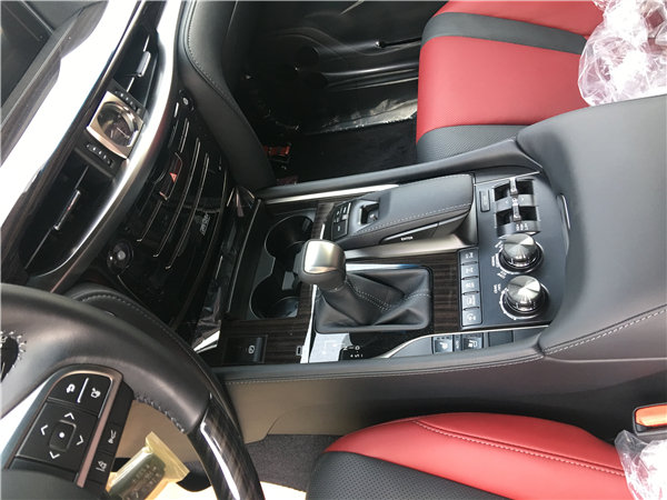 18雷克萨斯LX570 平行进口中东版8座设计-图10