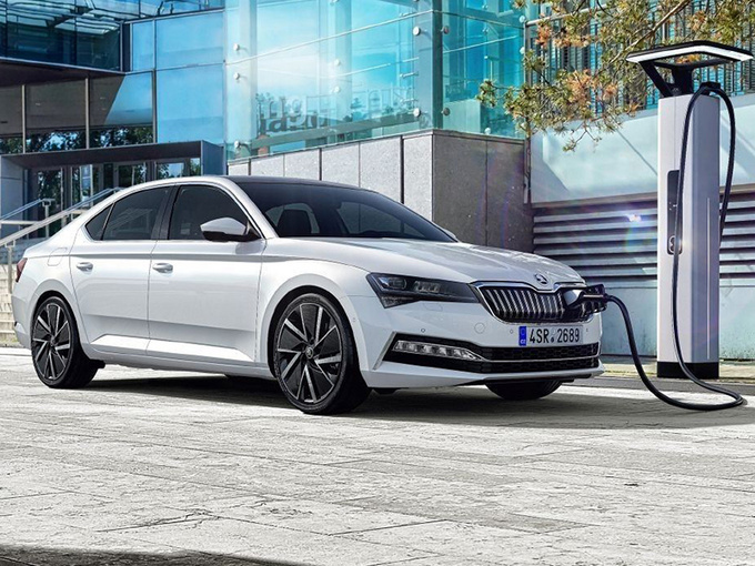 斯柯达新速派插混版曝光 搭1.4T引擎配专属名称-图1