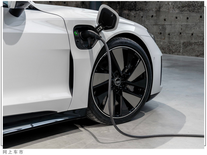 奥迪RS e-tron GT即将首发3.1秒破百/加速媲美R8-图4