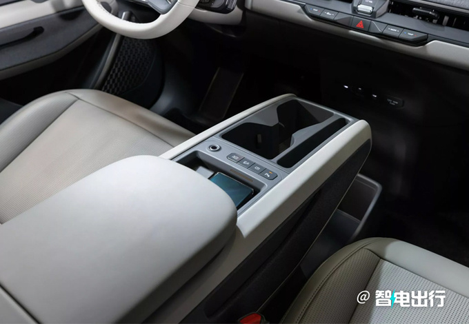 起亚EV9发布内配奔驰同款大连屏/比ES8好看-图6