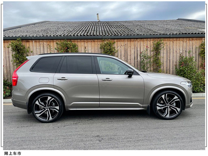 沃尔沃XC90海外实拍搭2.0T/尺寸媲美奔驰GLE-图2