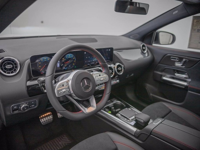 奔驰全新GLA实拍搭2.0T引擎/尺寸大幅升级-图8