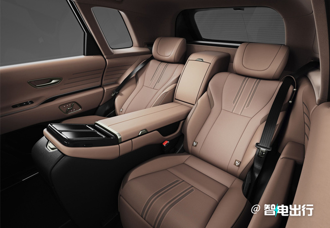 丰田全新旗舰SUV到店实拍售价近200万/年内开售-图6