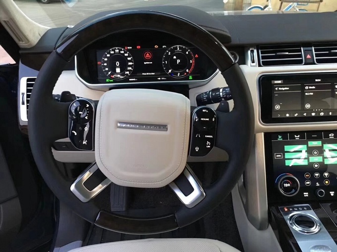 2018款路虎揽胜行政版 品质做工皆属佳品-图5