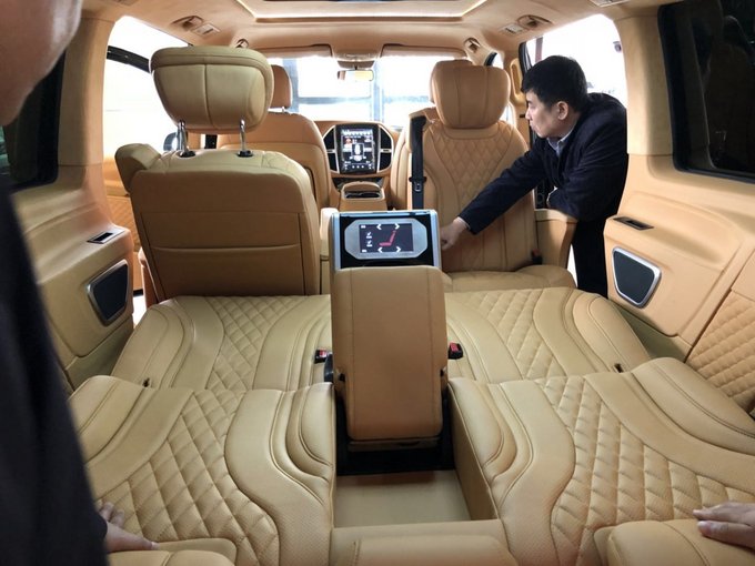奔驰V260改装版 高档商务豪奢换装68.8万-图5