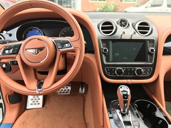 18款宾利添越进口SUV 卓越动力价格超值-图5