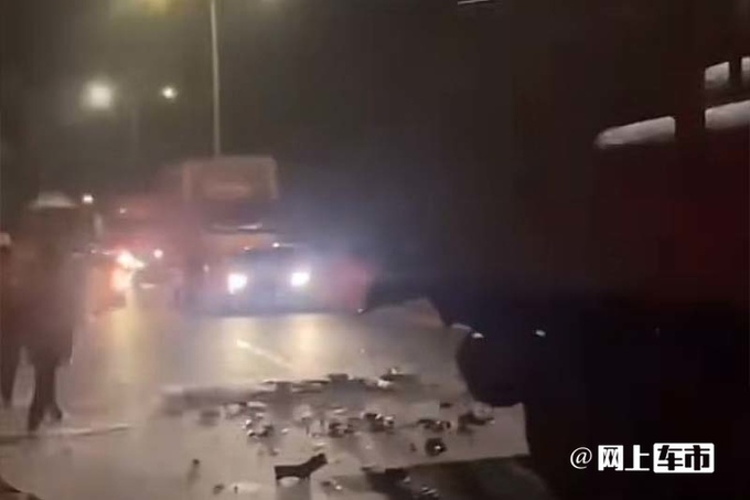 理想L7惨烈车祸车顶消失AB柱全断网友比奇瑞差远了-图2