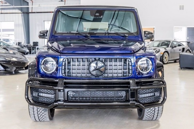 奔驰AMG G63实拍升级熏黑格栅/标配三把锁-图3