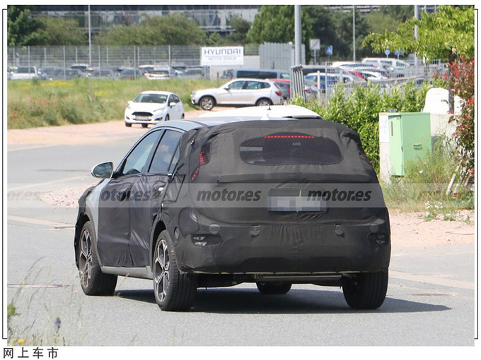 起亚全新SUV谍照曝光搭全新内饰/年底亮相-图3