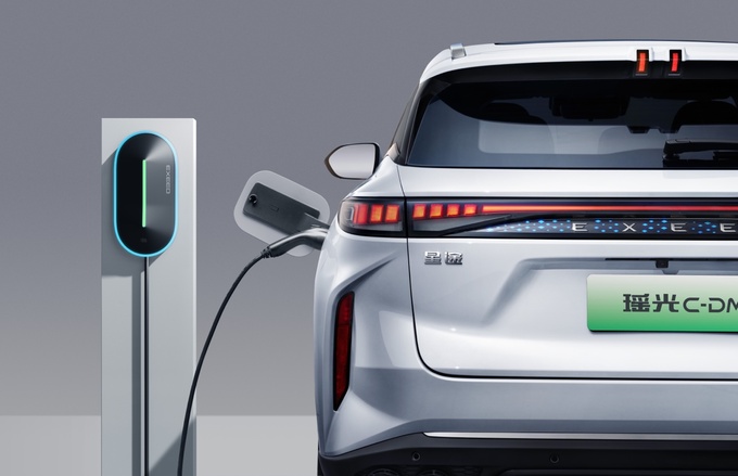 新老國貨之光間的對話聽星途瑤光C-DM與領克08 講故事-圖20