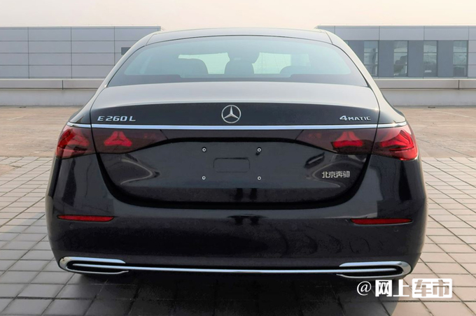 奔驰全新国产E级10月16日亮相 最快月底上市-图3