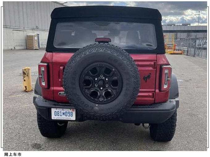 福特Bronco实拍曝光入门搭2.3T/前脸酷似坦克300-图3