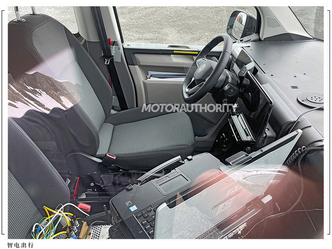 大众全新MPV最新量产实拍A柱新增三角窗-图7