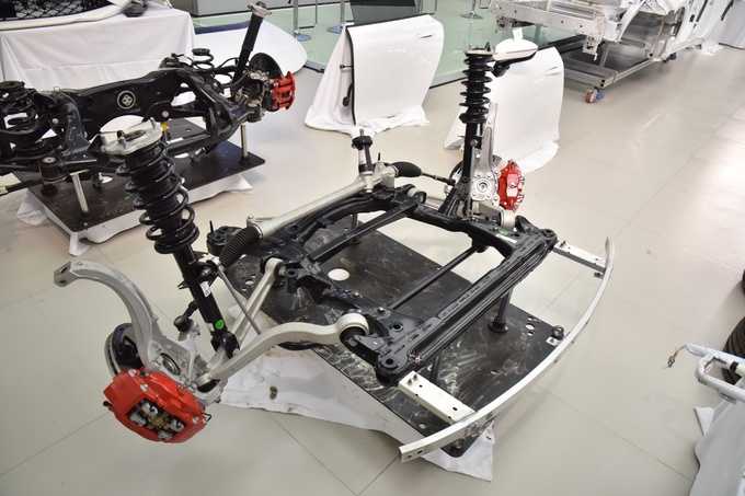 不裝青銅了拆解后的哪吒S盡顯值場王者本色-圖3