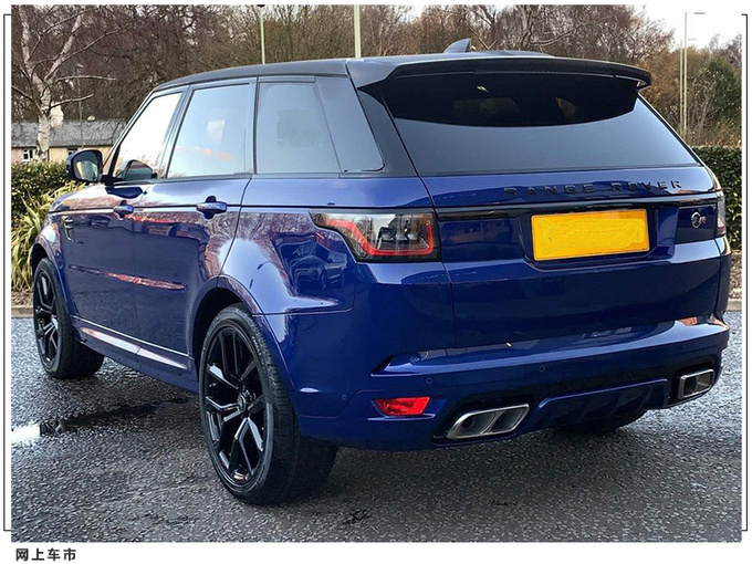 路虎揽胜运动高性能版实拍搭5.0L引擎/四出排气-图3