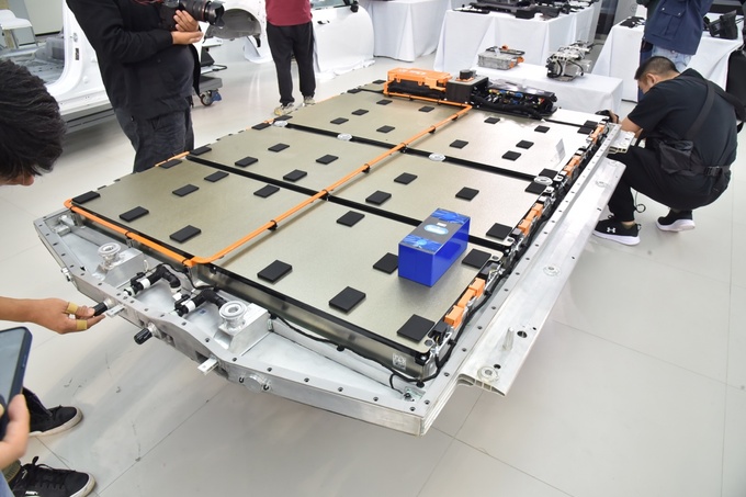 不裝青銅了拆解后的哪吒S盡顯值場王者本色-圖6