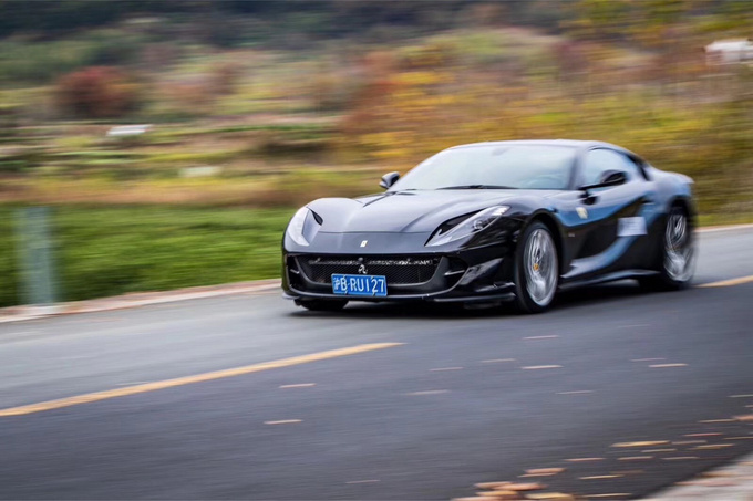 跃马黄山天下无山 法拉利V8的咆哮与优雅-图18