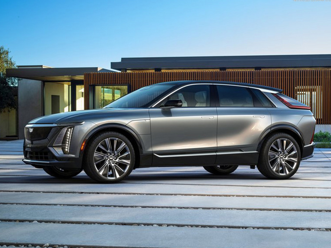 凯迪拉克全新SUV曝光配发光格栅/未来将国产-图1