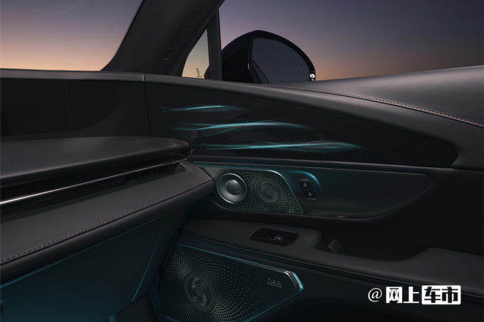 林肯全新领航员曝光年底前首发/升级48英寸超大屏-图6